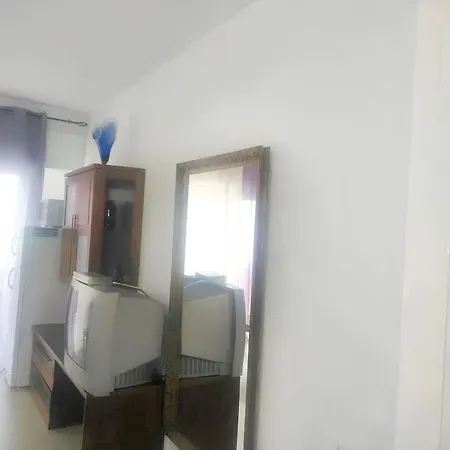 Apartament Cosy In 43 M² With Balcony *