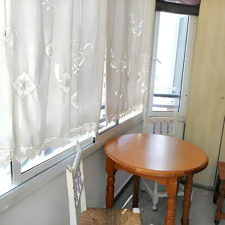 Cosy In 43 M² With Balcony
